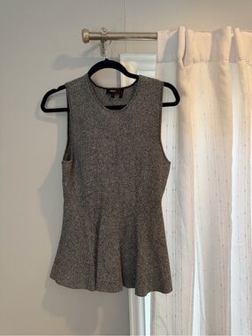 Theory Sleeveless Peplum Knit Top - Gray